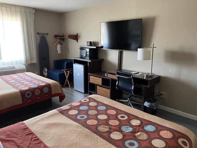 ซูเปอร์ 8 บาย วินด์แฮม แอลตัน Motel อัลตัน ภายนอก รูปภาพ